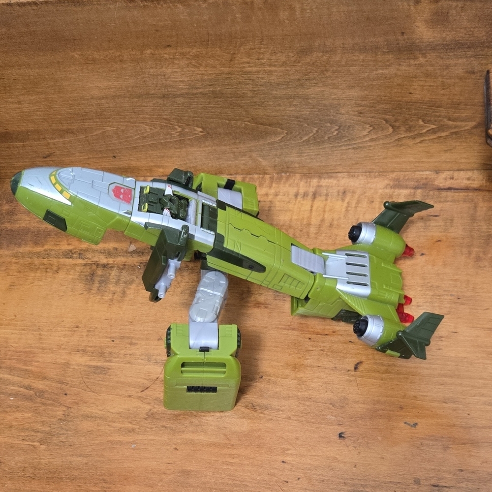 2005 Transformers Cybertron Jetfire Ultra Class Action Figure Incomplete